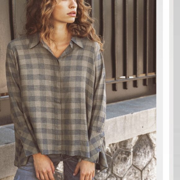 Hana San Tops - Hana San Oviv Khaki Check‎ Button Up Shirt 38 6/8 M